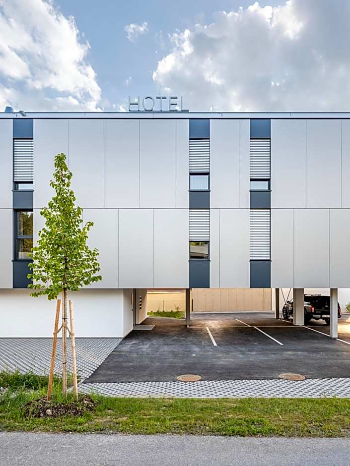 Hotel AT HOME - late arrival self check in