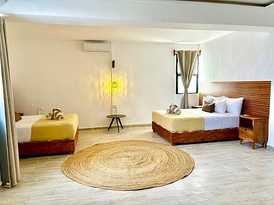 Nomads Party Hotel & Hostel