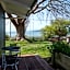 Jack & Di's Waiteti Lakefront Motel