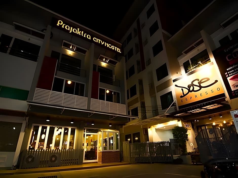 Prajaktra City Hostel