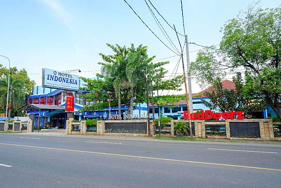 RedDoorz Plus Syariah near Stasiun Pekalongan 2