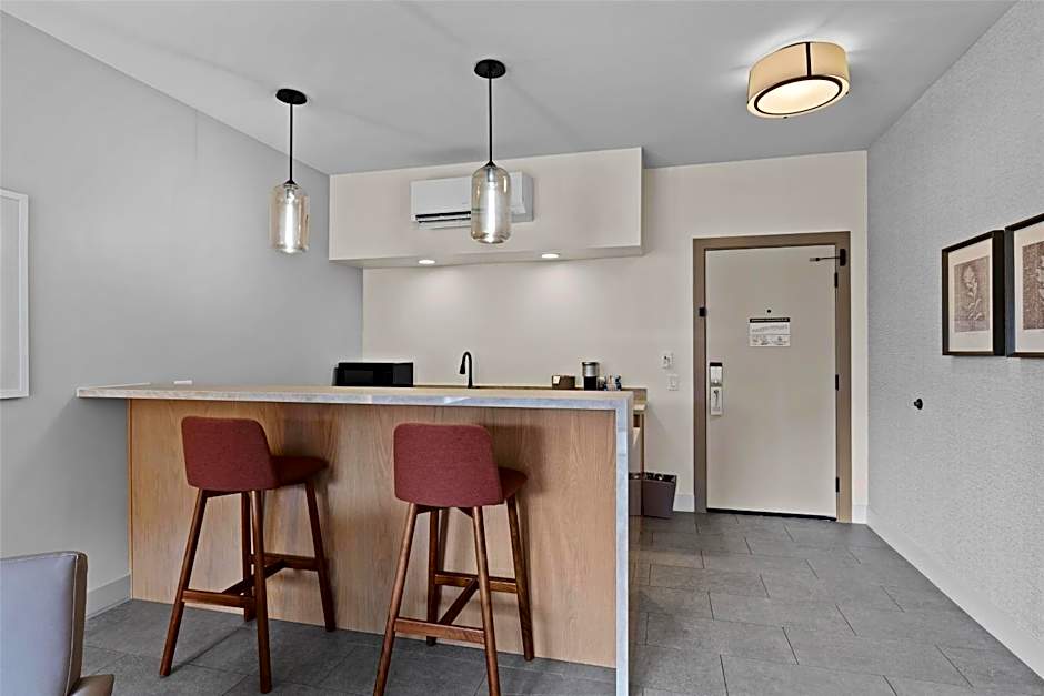 Hotel De Novo, Tapestry Collection by Hilton