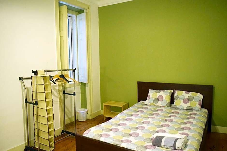 Nations Hostel – Lisbon, NY