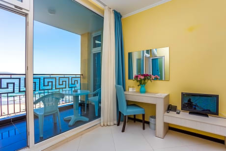 One Bedroom Apartment