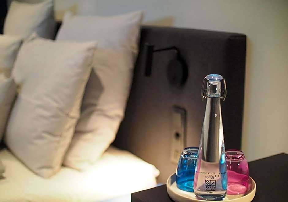sander Hotel