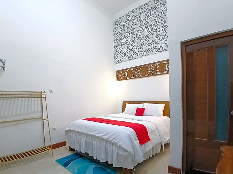 RedDoorz at Ndalem Eyyang Syariah Stasiun Klaten