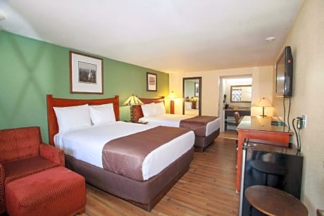 Queen Room with Two Queen Beds - Non-Smoking