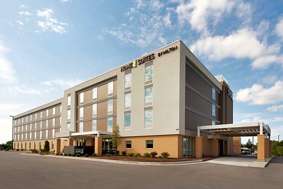 Home2 Suites by Hilton Milwaukee Brookfield