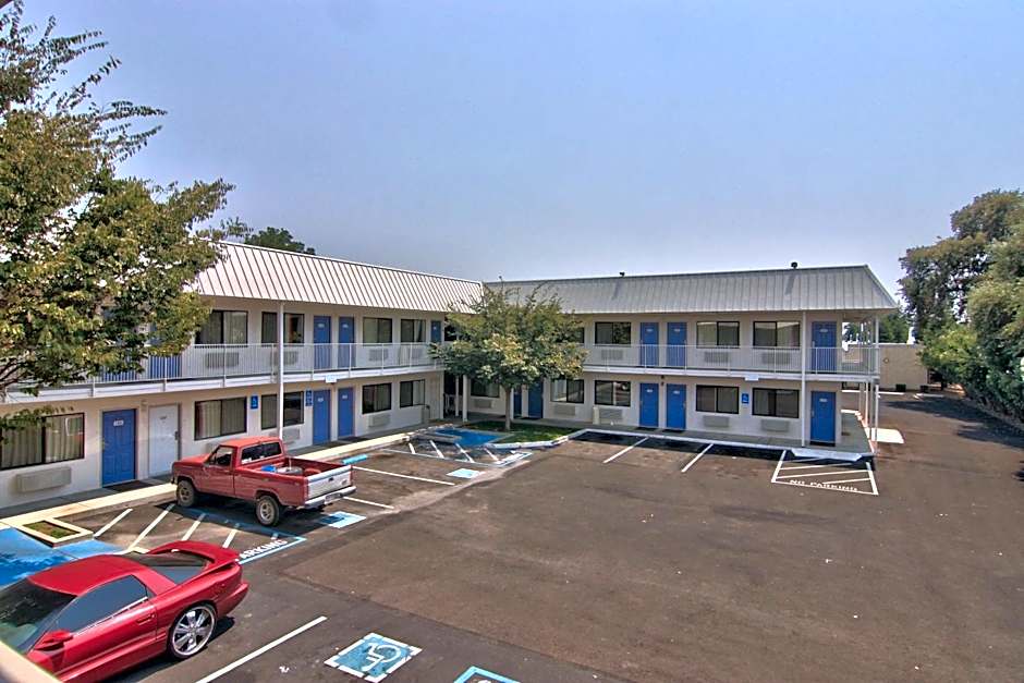 Motel 6-Woodland, CA Sacramento Airport