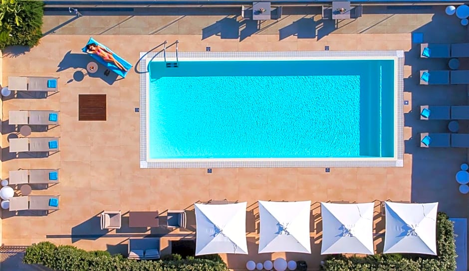 You & Me Beach Hotel