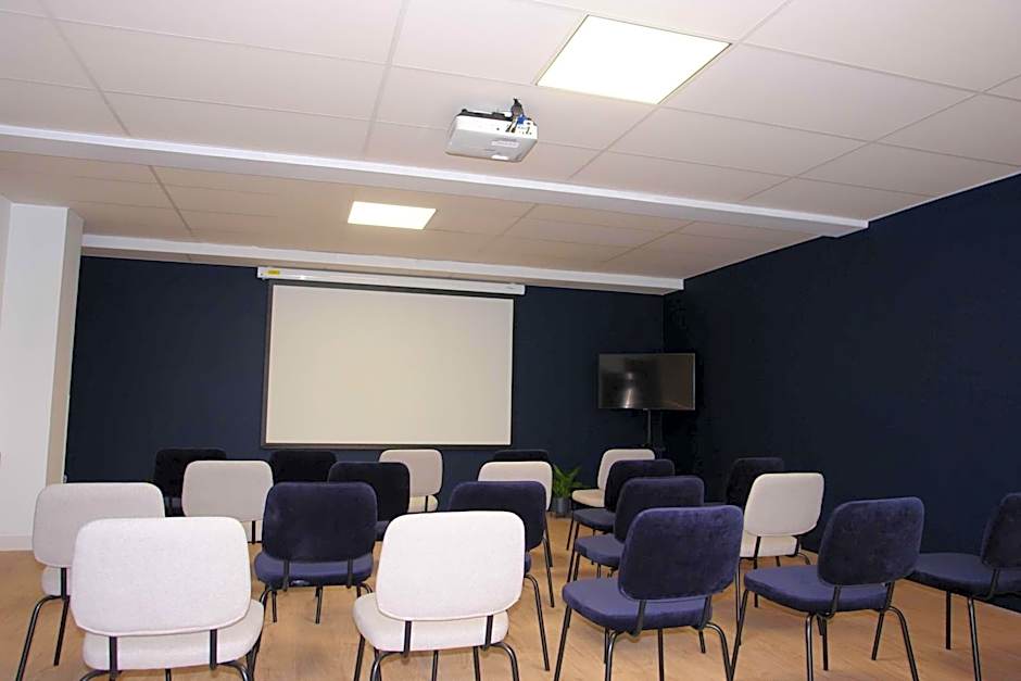 Brit Hotel Marseille Aéroport - A&S