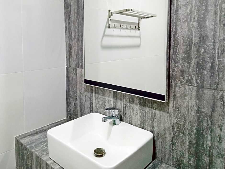 RedDoorz @ Hotel DPraya Pati