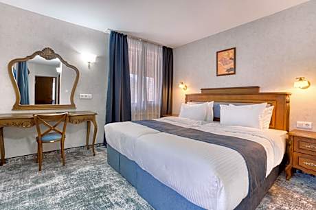 VIP Family Suite with Balcony