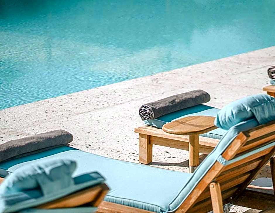Perios Beach House - Adults Only