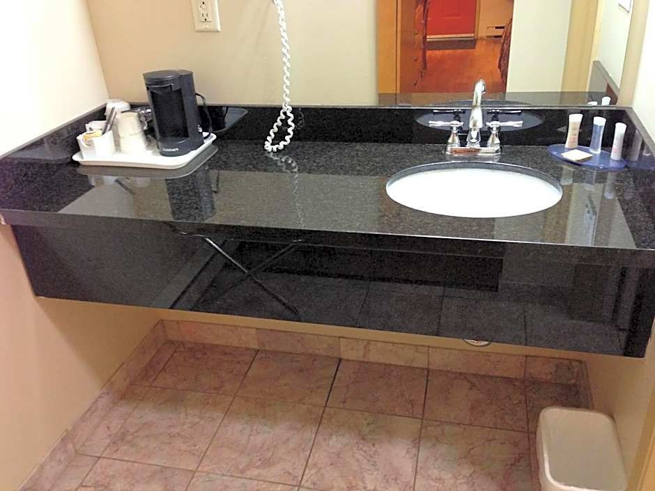 Canadas Best Value Inn & Suites Vernon