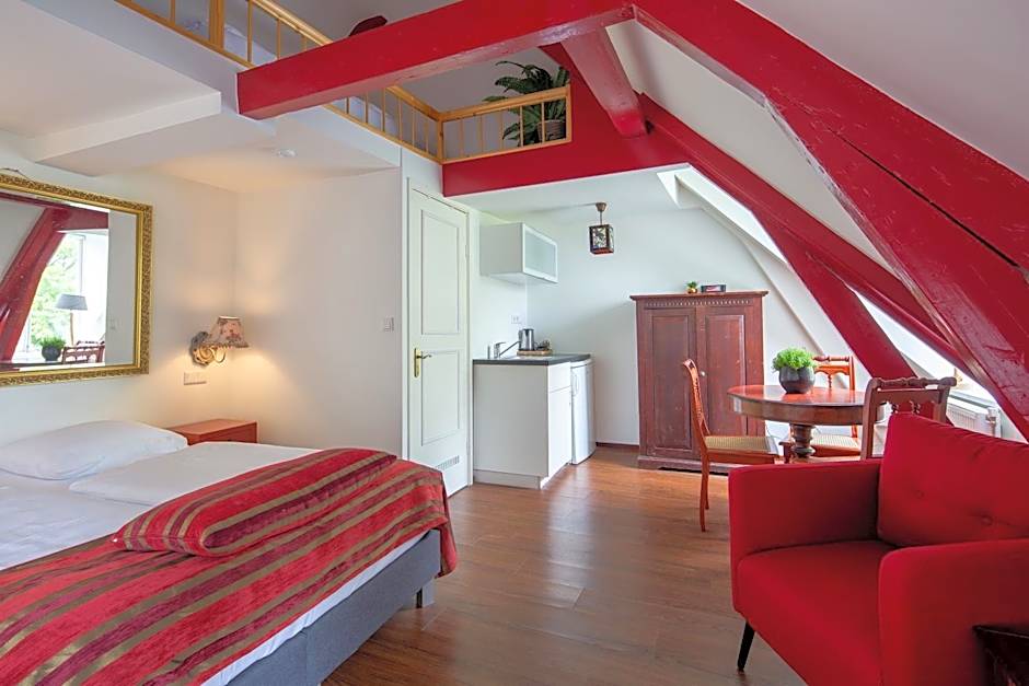 Amsterdam House Hotel