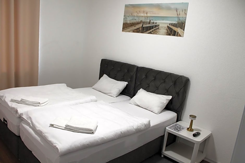 Sleep & Go Motel