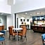 Hampton Inn By Hilton & Suites Pittsburgh/Harmarville