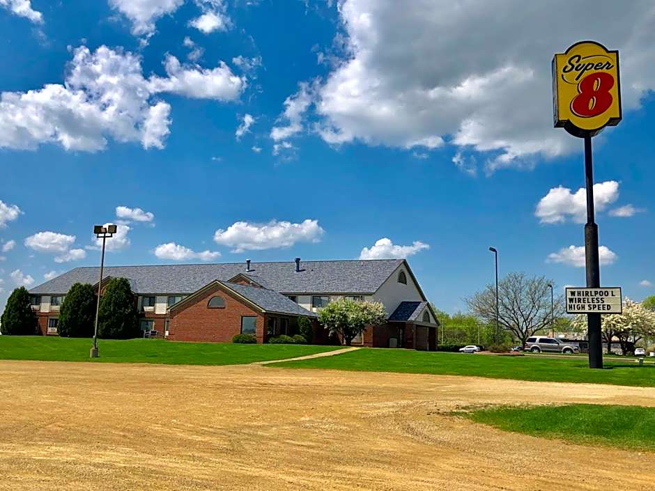 Super 8 by Wyndham Dodgeville