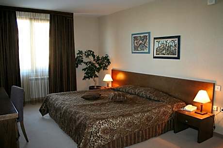 Two-Bedroom Suite with Balcony