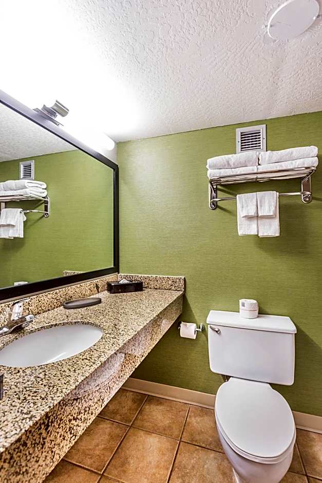 EverSpring Inn and Suites