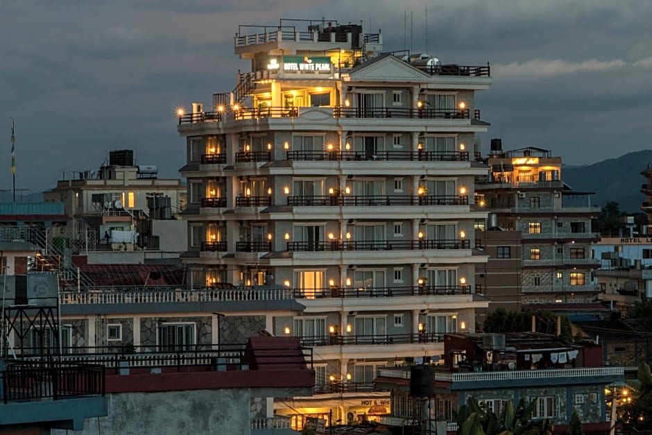 Hotel White Pearl