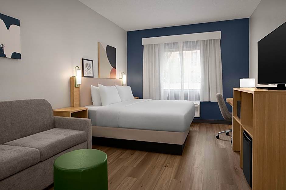 Spark by Hilton Lakewood Denver Southwest