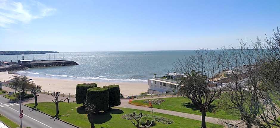 Logis Hôtel Les Bleuets