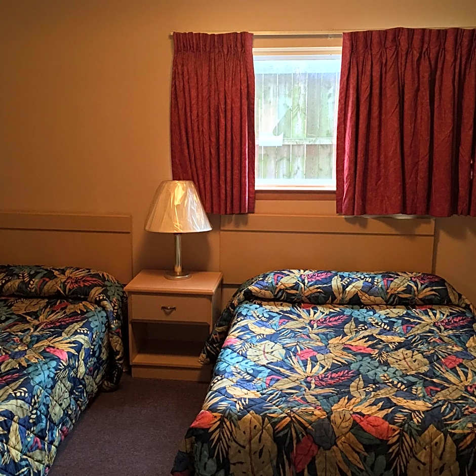 MacThrift Motor Inn