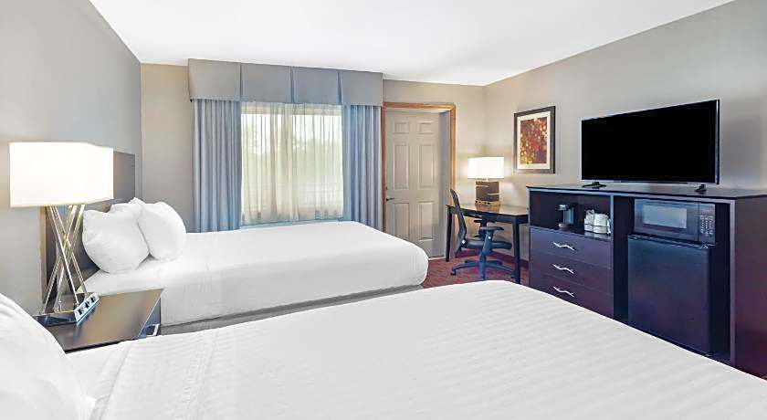 Baymont by Wyndham Brooklyn Center