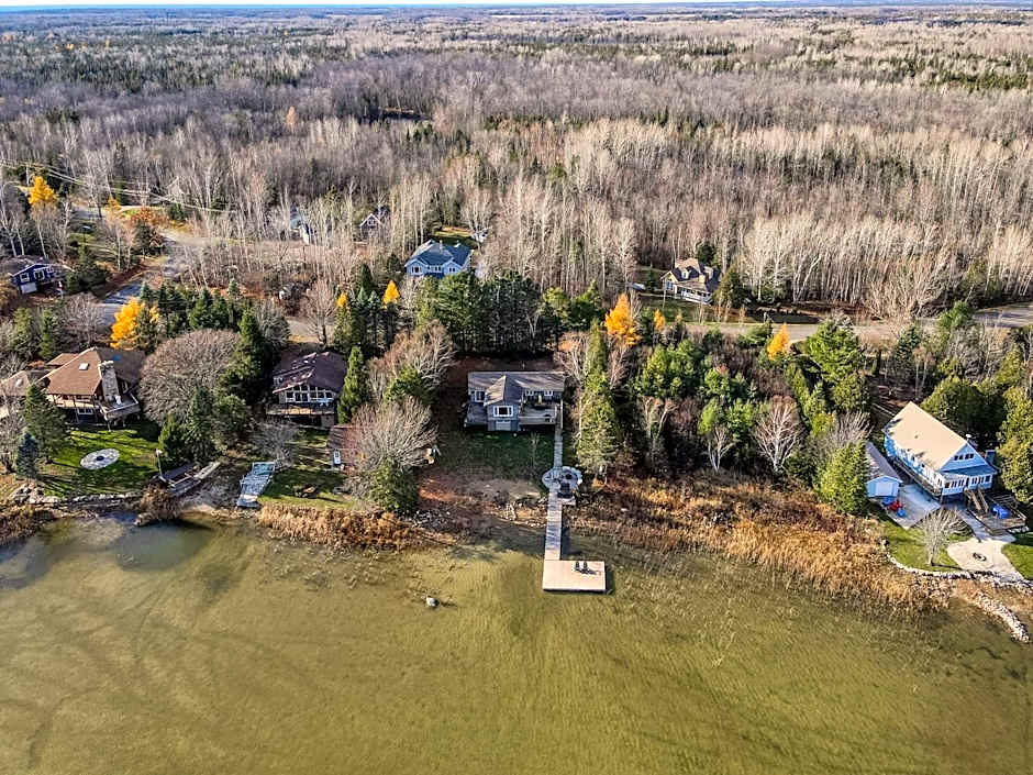 Serene Lakefront Retreat Explore & Unwind