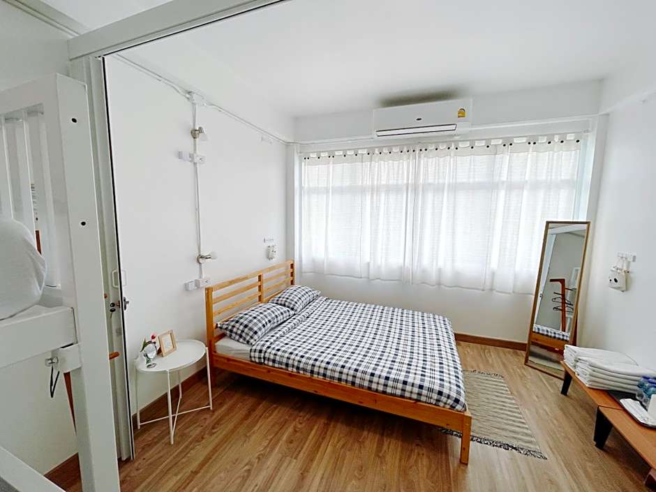 Room Story Hostel