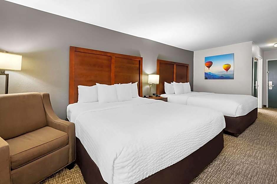 Clarion Pointe Apex - Holly Springs