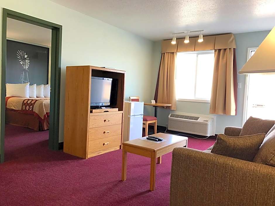 Super 8 by Wyndham Kindersley