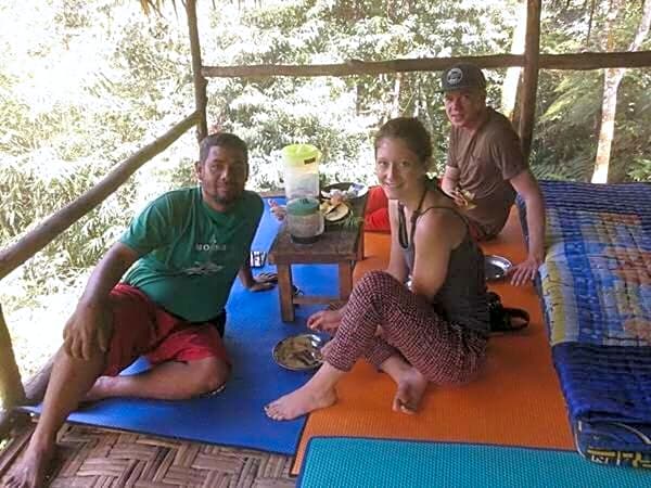 ORANGUTANTREKSUMATRA & LOVELY JUNGLE LODGE only book IF you are treking with us