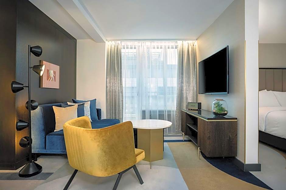 Neues Schloss Privat Hotel Zurich, Autograph Collection