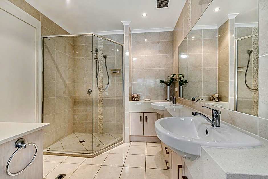 Mirra Chana Beachfront Apartments Mooloolaba