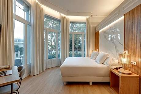 Deluxe Superior with Hammam and Hydromassage Bathtub