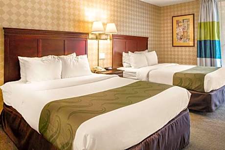 Queen Room with Two Queen Beds - Non-Smoking