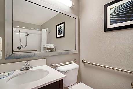 Queen Suite with Two Queen Beds - Disability Access/Non-Smoking