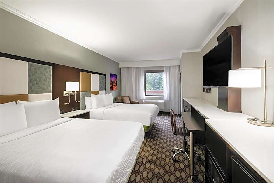 Best Western Premier NYC Gateway Hotel
