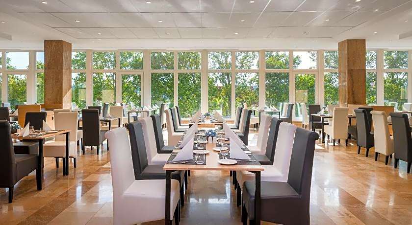 Hunguest Hotel Helios