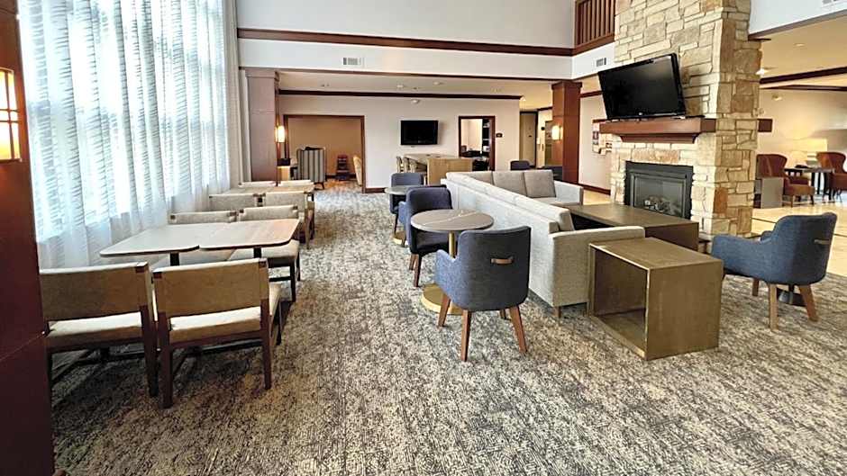Staybridge Suites Milwaukee West-Oconomowoc By IHG