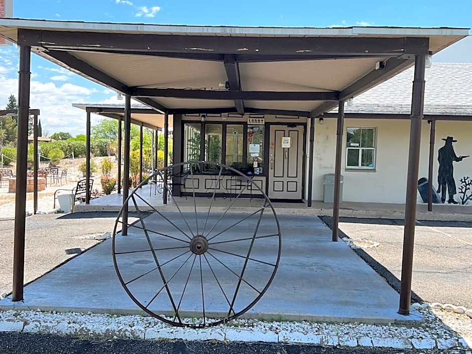 Landmark Lookout Lodge