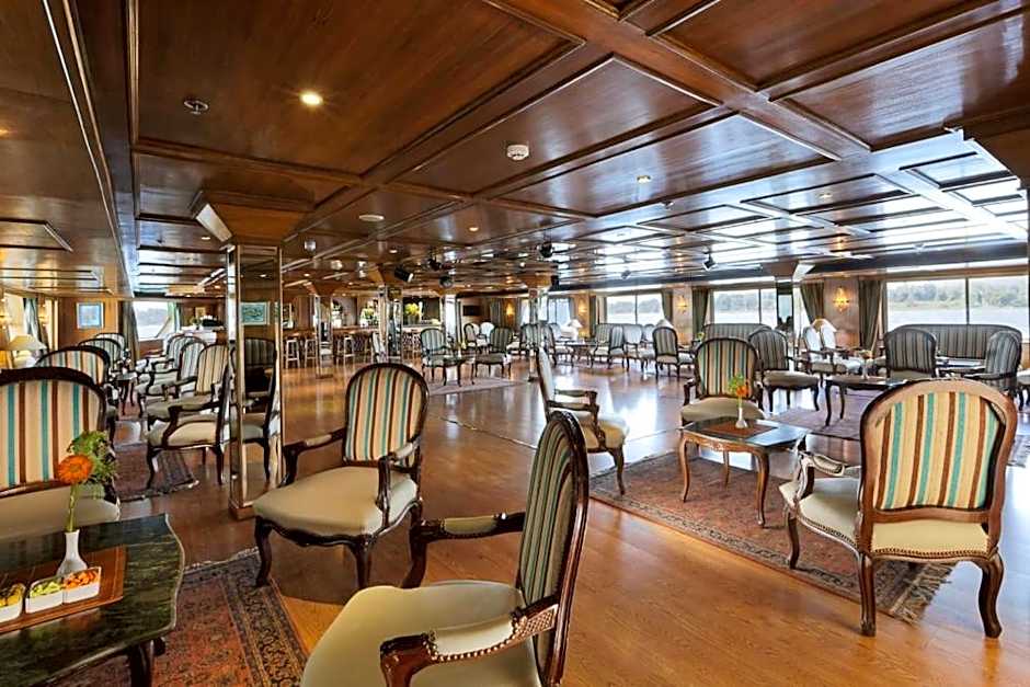 Nile Cruise 3 nights From Aswan to Luxor Every Friday, Monday and Wednesday with tours