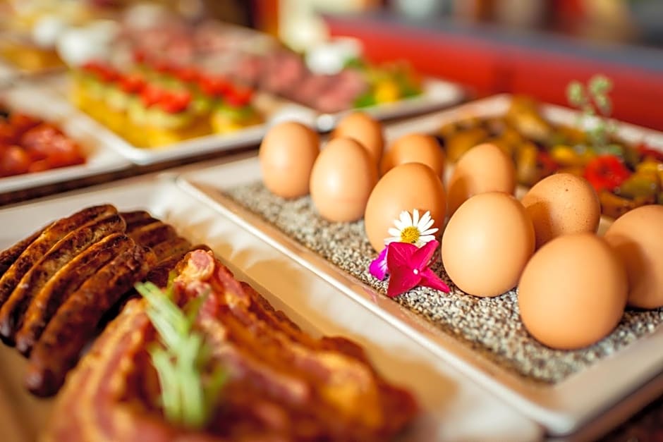 Hotel Wegner - T h e culinary art hotel
