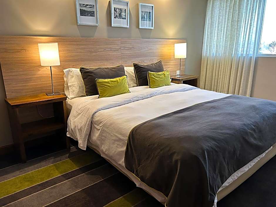 Hotel Tower Inn & Suites