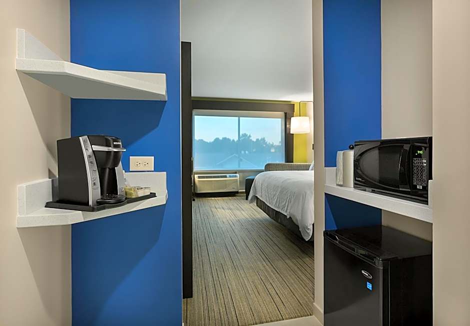 Holiday Inn Express - Lake Park by IHG