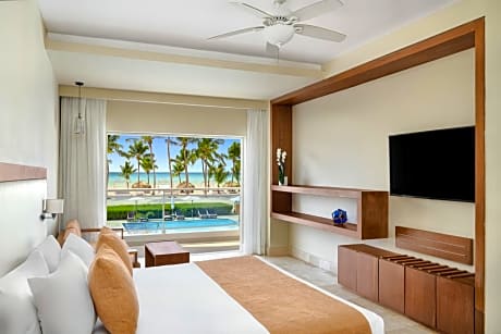 Sun Club Junior Suite Ocean Front King- Adults Only