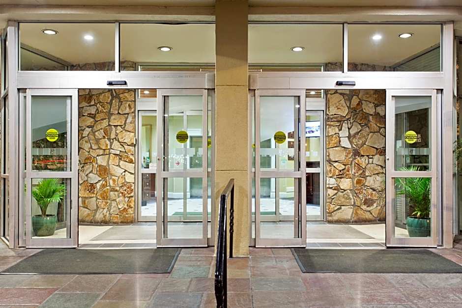 Holiday Inn Charleston-Riverview By IHG